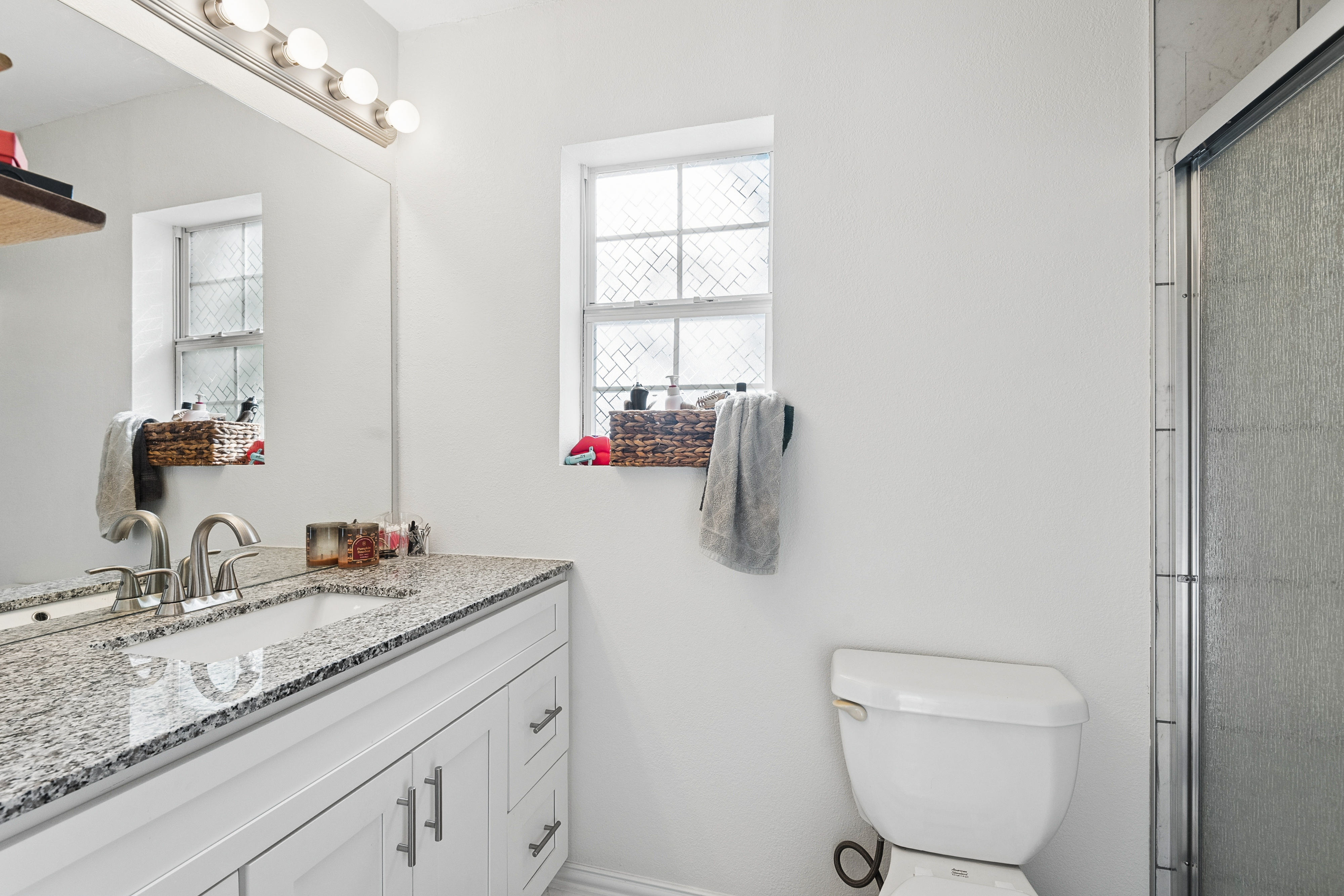 Bathroom at 2821 S Hills Ave Fort Worth rental home
