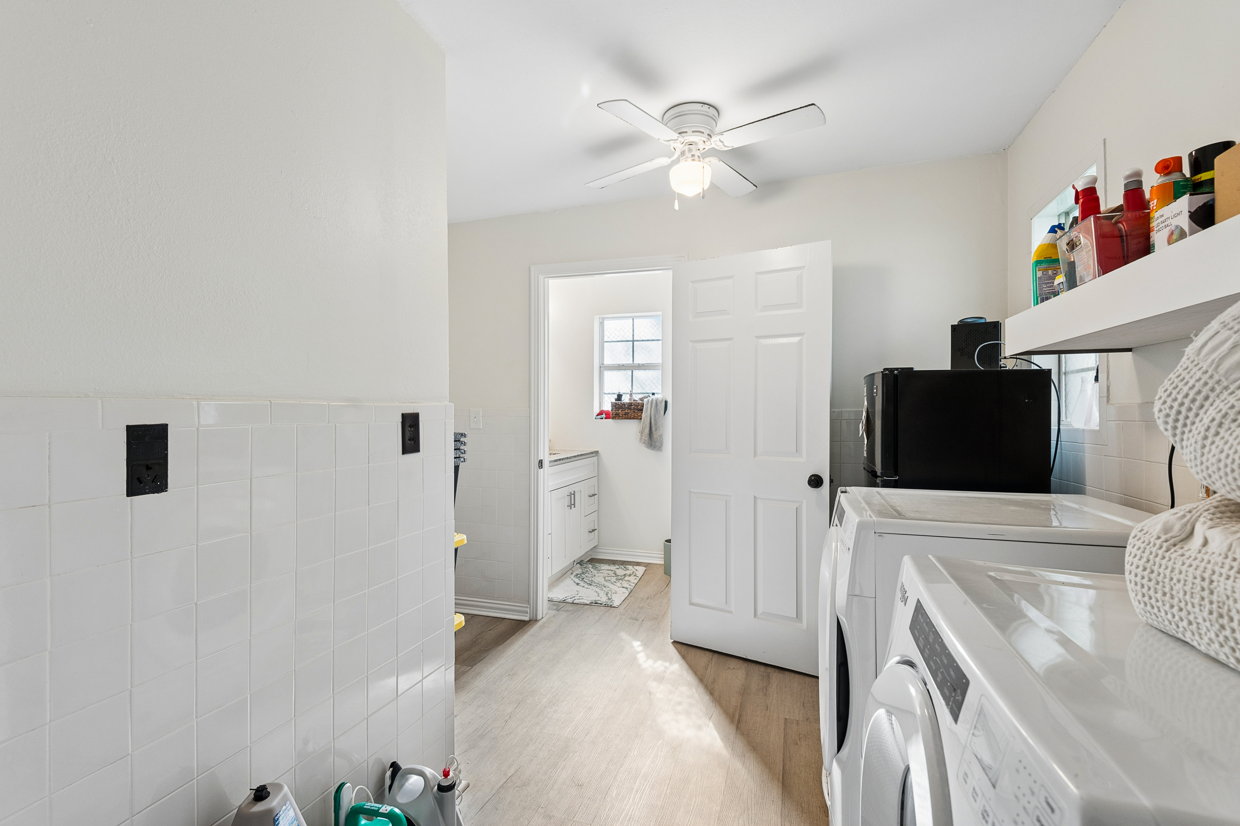 Spacious laundry room at 2821 S Hills Ave